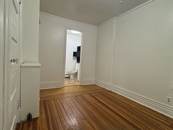 4th image of 531 Hamilton St #1B