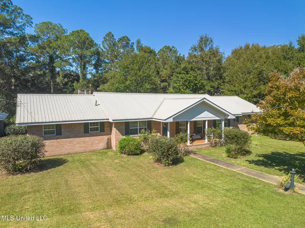 140 Holleman St, Wiggins, MS 39577