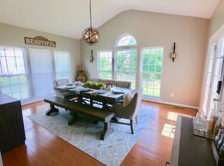 8496 Beautiful Valley Dr, Nashville, TN 37221