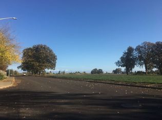 751 SE Logan Ln, Dundee, OR 97115