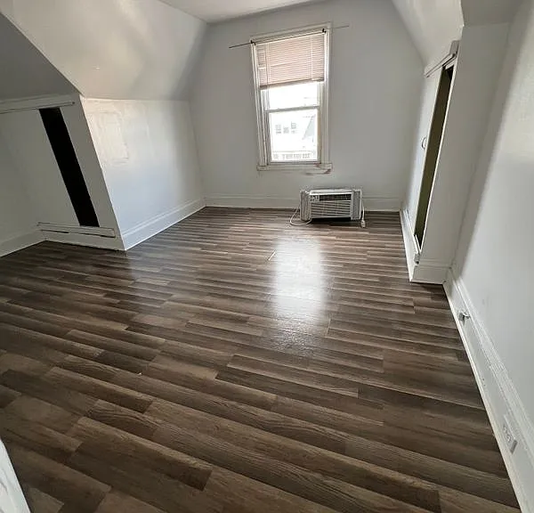 552 River St #3 — Photo 4