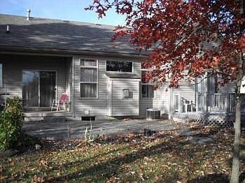 3rd image of 1146 Bergenia Dr