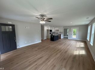 321 S Main St, Four Oaks, NC 27524