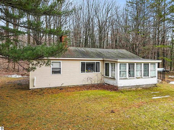 4th image of 8299 W Walker Rd