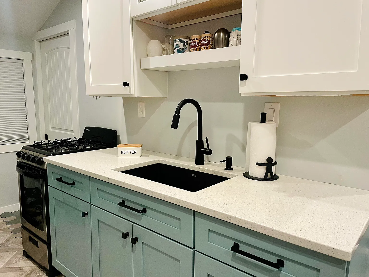 1 bed, $2,000 — Photo 2