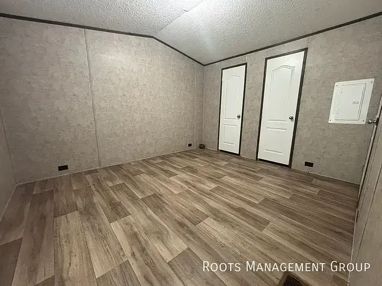 4506 N Business Highway 77 #105 — Photo 5