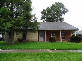 1st image of 1321 Cambridge Dr