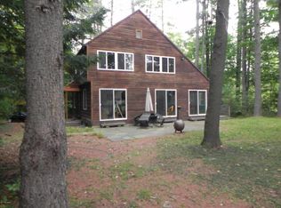 10 Edelson Ln, Corinth, NY 12822