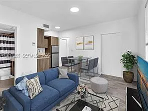 557 Michigan Ave #114 Photo 1