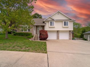 3011 Abbeywood Dr, Columbia, MO 65202