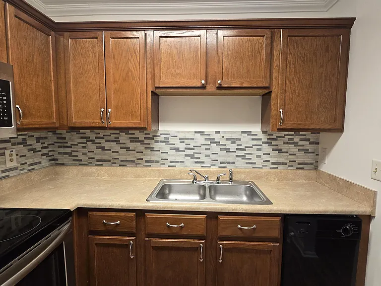 313 Westcliff Ctr — Photo 18