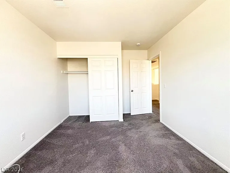 8284 W Rochelle Ave — Photo 23
