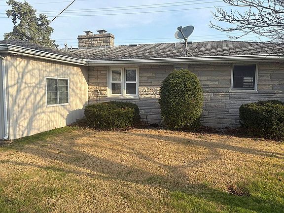 5th image of 410 E Jasper St