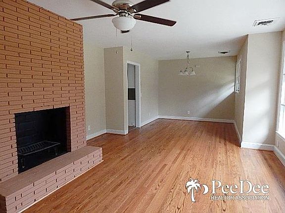 5th image of 216 Gardner Dr