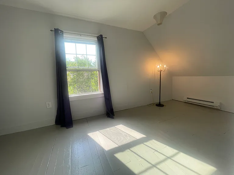 7 Somerset St #3 — Photo 2