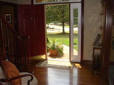 5th image of 325 Citadel Dr