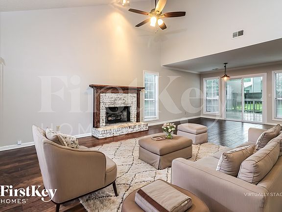 4th image of 1926 Diamond Pl NW