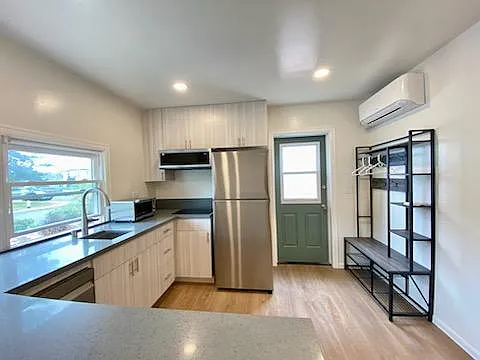 3470 Trumbull St #A — Photo 3