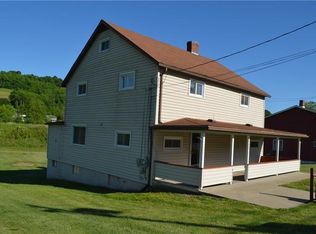 37 Peterson St, Avella, PA 15312
