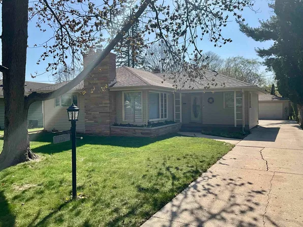 1408 Scottswood Rd, Rockford, IL 61107