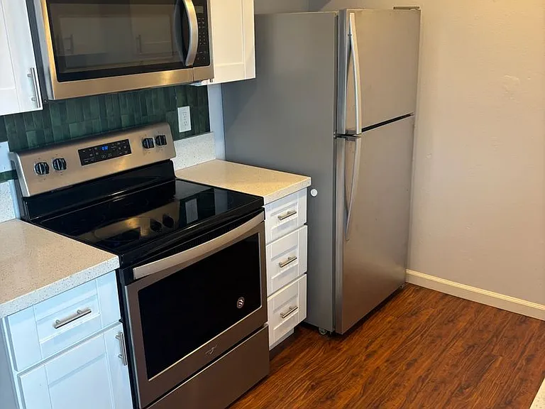 860 Olive Ave — Photo 18