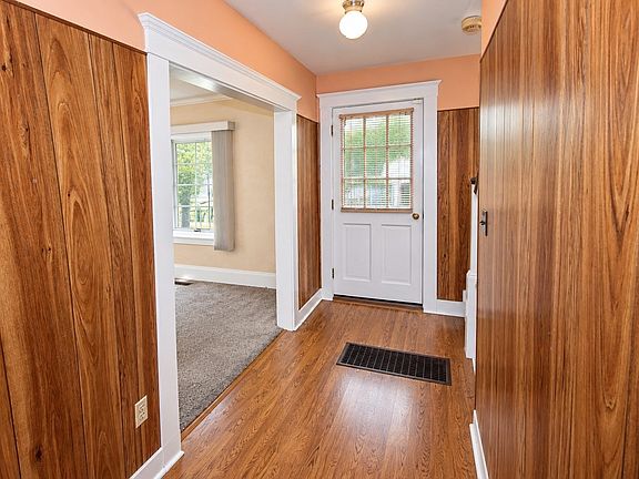 4th image of 13 Fremont Pl