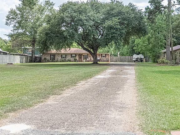 3rd image of 1005 Meadowbrook Dr