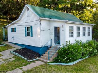311 Mid Ave, Weston, WV