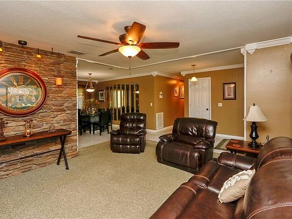 4th image of 2503 Lake Ellen Cir