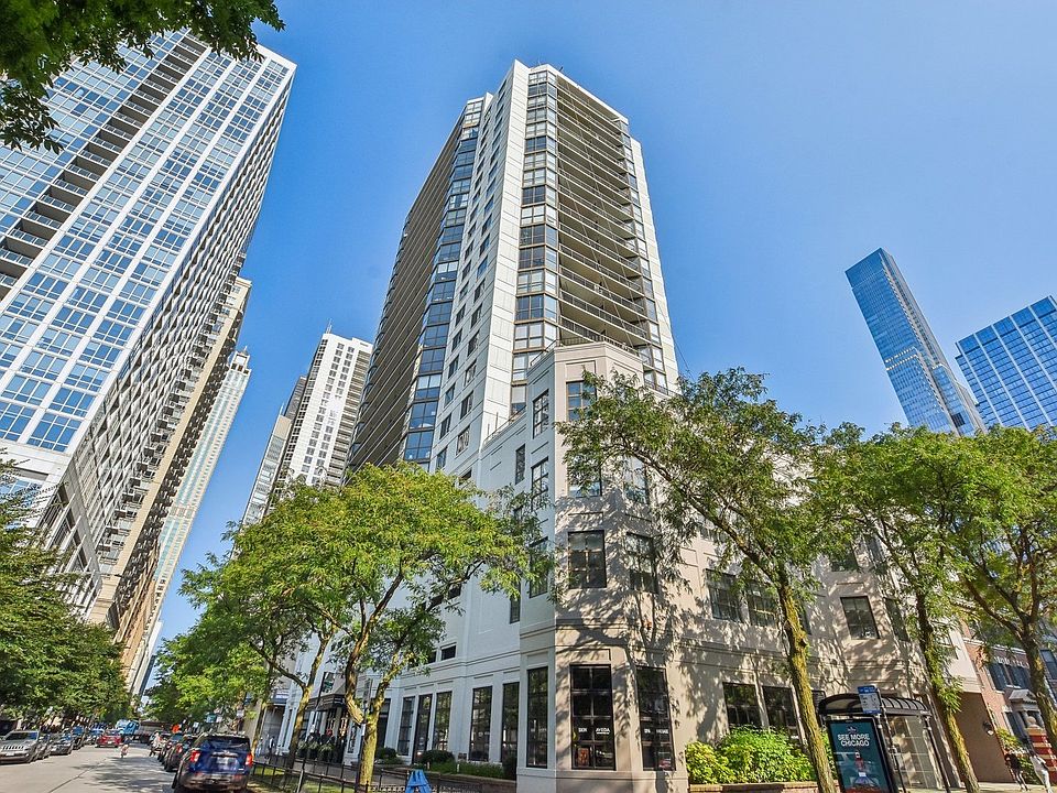 1st image of 33 W Delaware Pl APT 20G