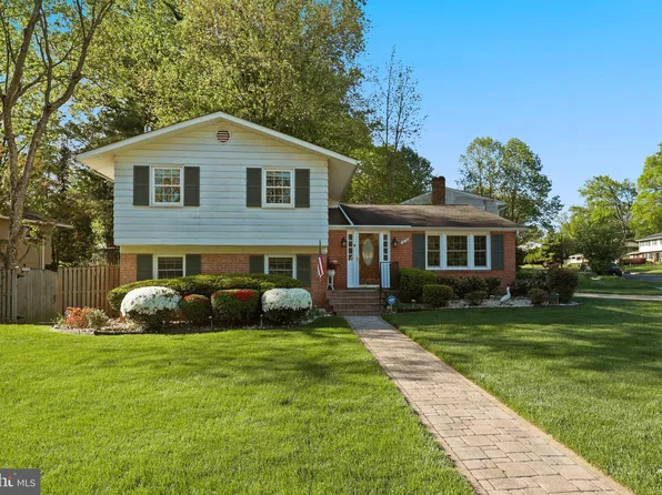 10123 Scout Dr, Fairfax, VA 22030