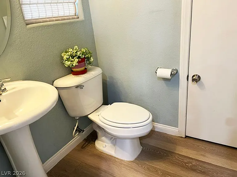 8102 Lake Chippewa St — Photo 12