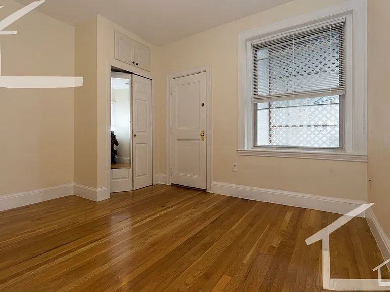 73 Thatcher St #21 — Photo 4