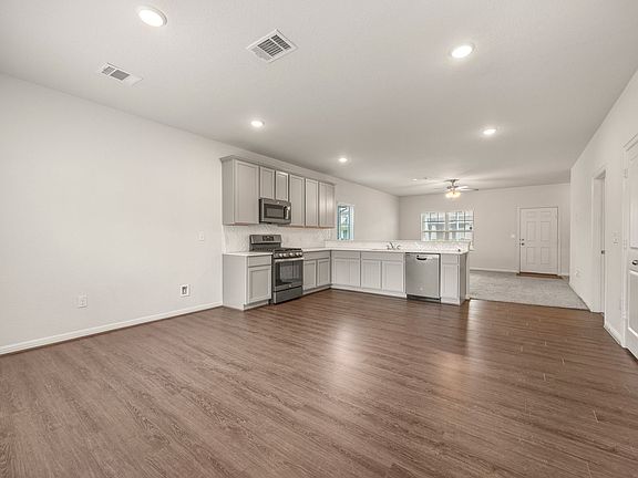 5th image of 220 Bent Creek Dr