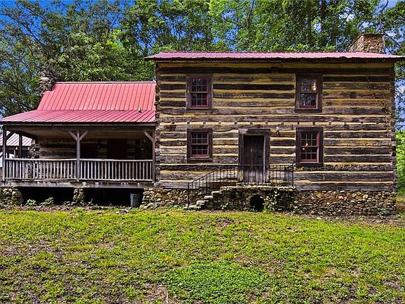 2nd image of 1389 City Lake Rd