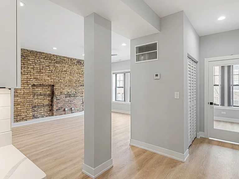 7642 N Eastlake Ter — Photo 32