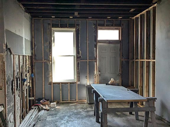 4th image of 3902 Louisiana Ave