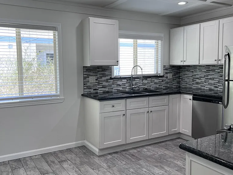 1325 Manhattan Beach Blvd #H — Photo 7
