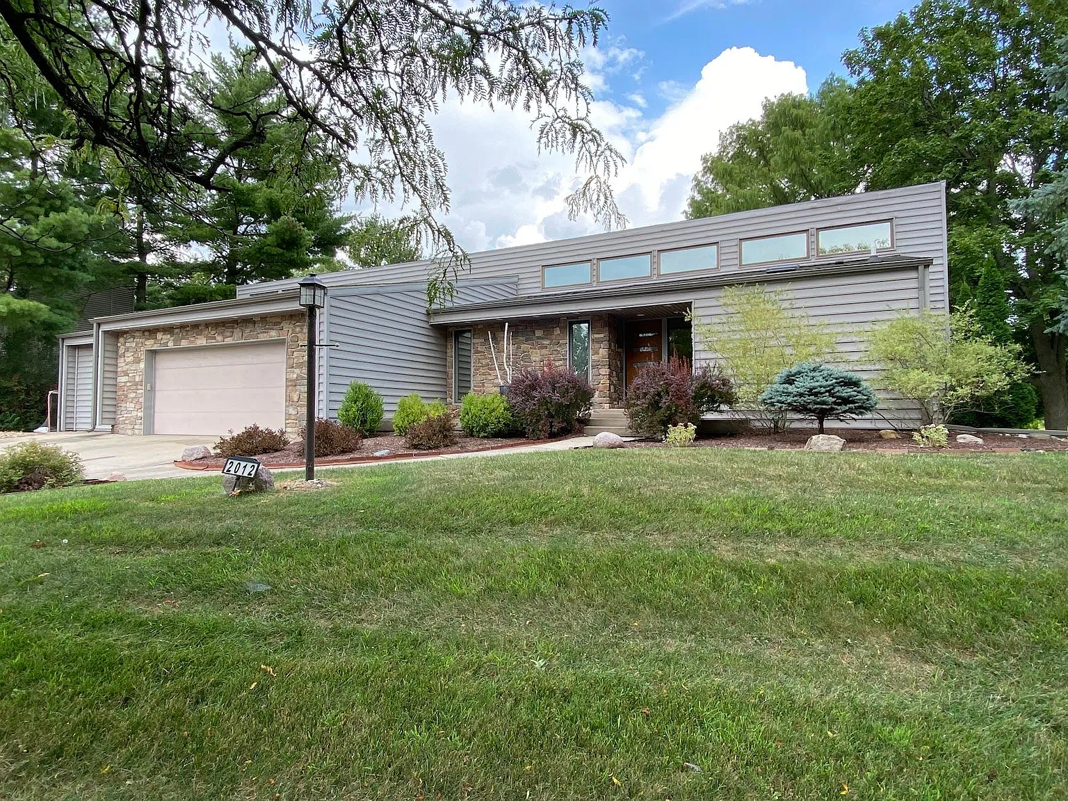 2012 Byrnebruk Dr photo 1