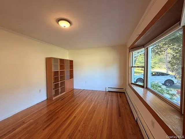 3 bed, 2.0 bath, 1056 sqft, $2,500 — Photo 2