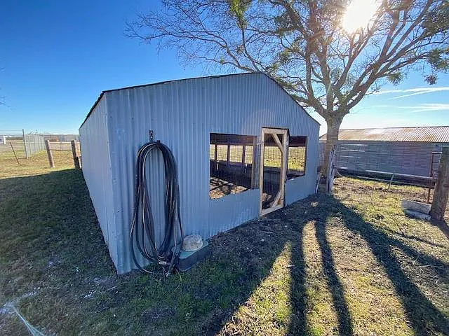 2626 FM 972 — Photo 35