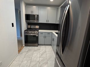 7854 S South Shore Dr #0, Chicago, IL 60649