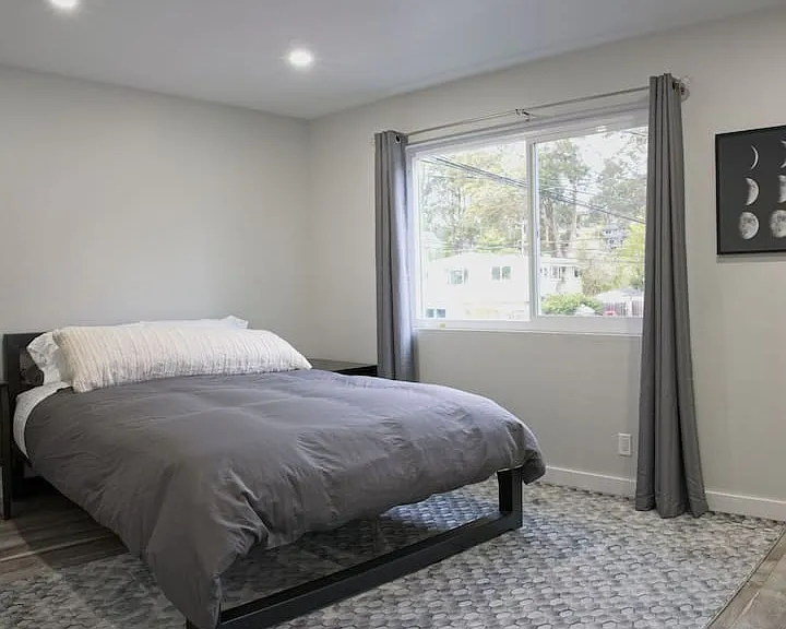 338 Coronado St — Photo 16