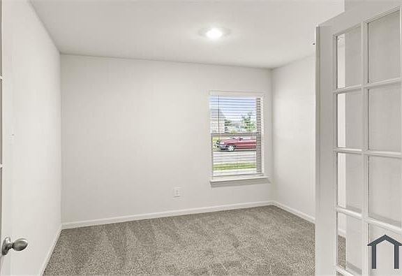 3rd image of 3048 Chico Dr
