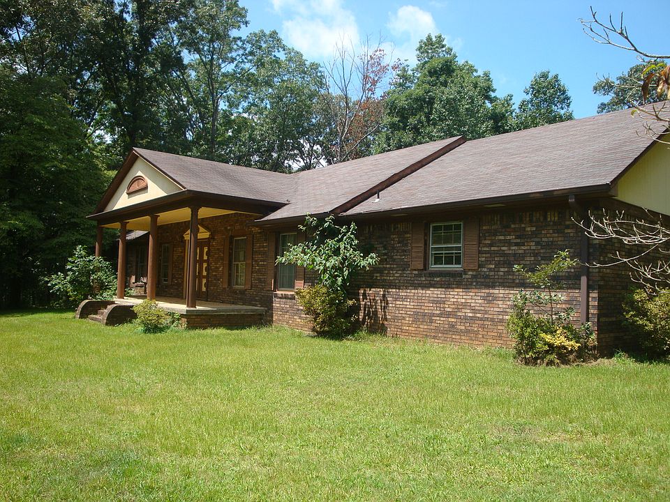 2nd image of 445 Hill Rd