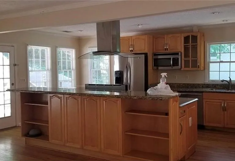 3386 Shorelake Dr — Photo 4