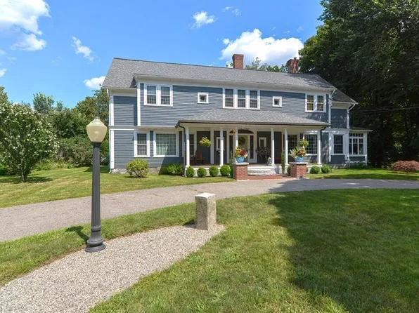 35 Capron St, Uxbridge, MA 01569
