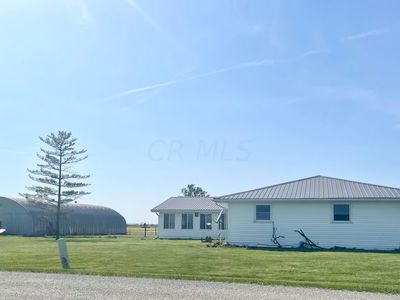 24445 Mouser Rd, New Holland, OH, 43145
