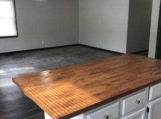 6745 Ottawa Ave, Madison, OH 44057
