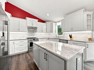 365 Linda Cir, Lino Lakes, MN 55014